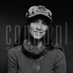 24-02-1978 Emmylou Harris at studio in Amsterdam, the Netherlands. February 24, 1978

[keywords]Headshot, Smiling, Black & White Image[/keywords]